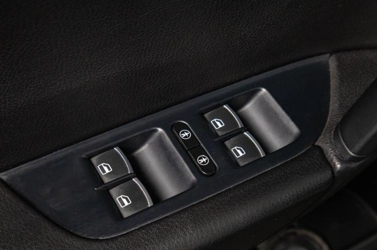 Volkswagen Touareg 7 из 19