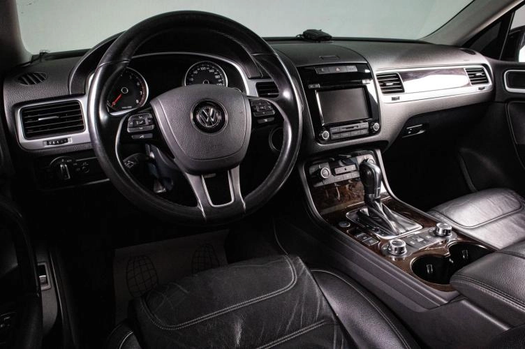 Volkswagen Touareg 13 из 19