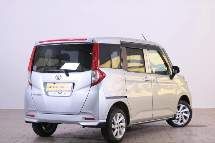 Toyota Roomy 6 из 6