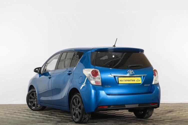 Toyota Verso 4 из 6