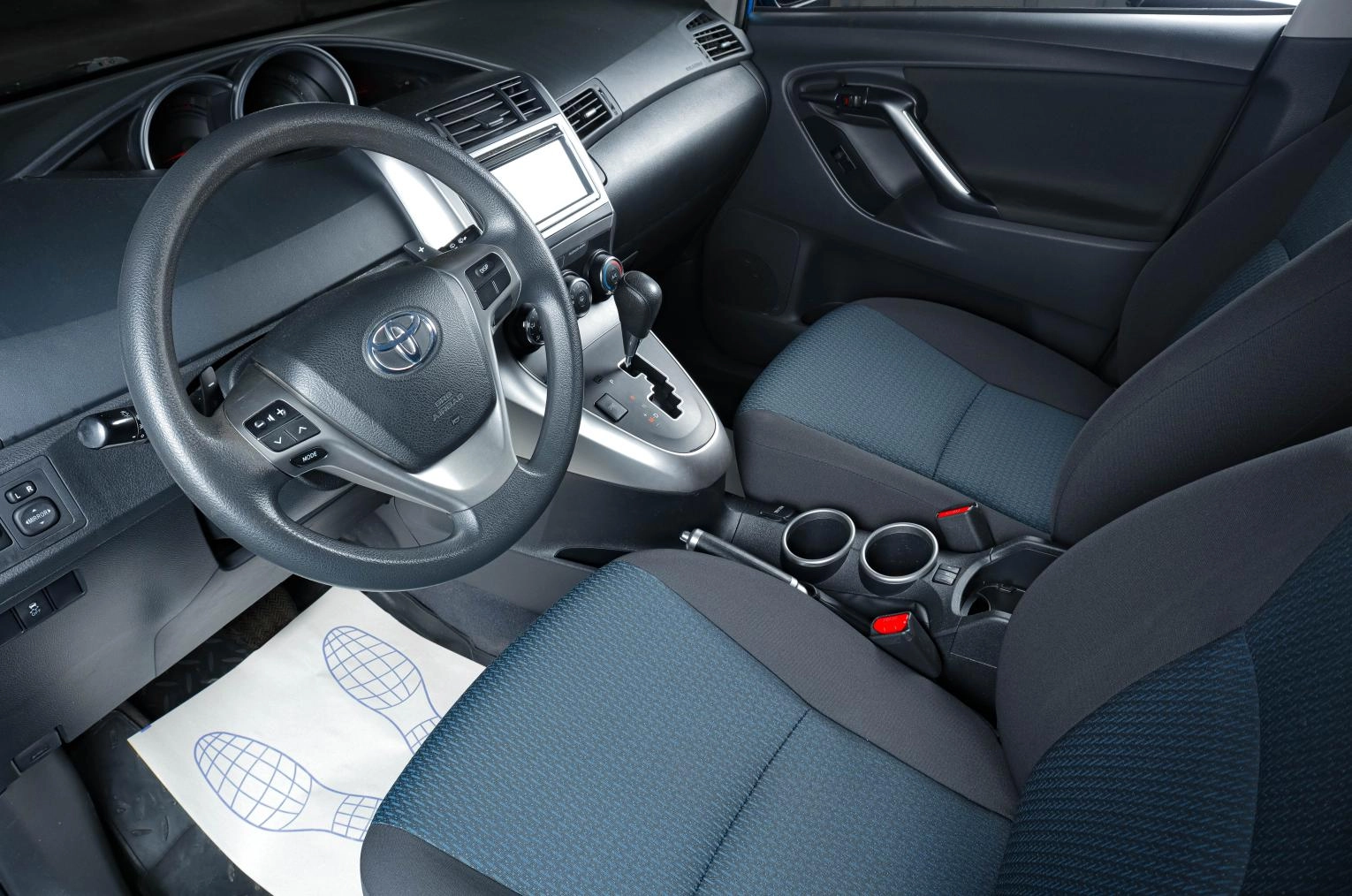 Toyota Verso 7 из 18