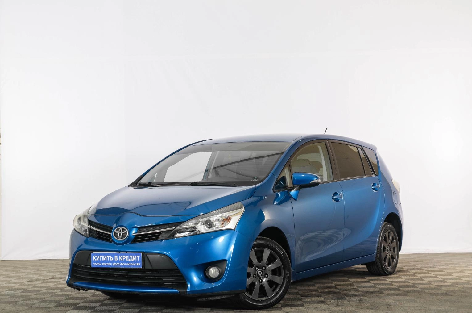 Toyota Verso 3 из 18