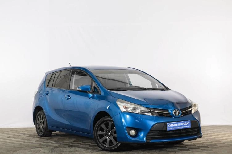 Toyota Verso 1 из 6