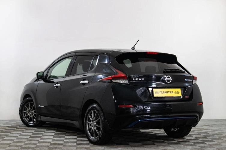 Nissan Leaf 6 из 6