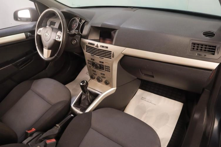 Opel Astra 10 из 17