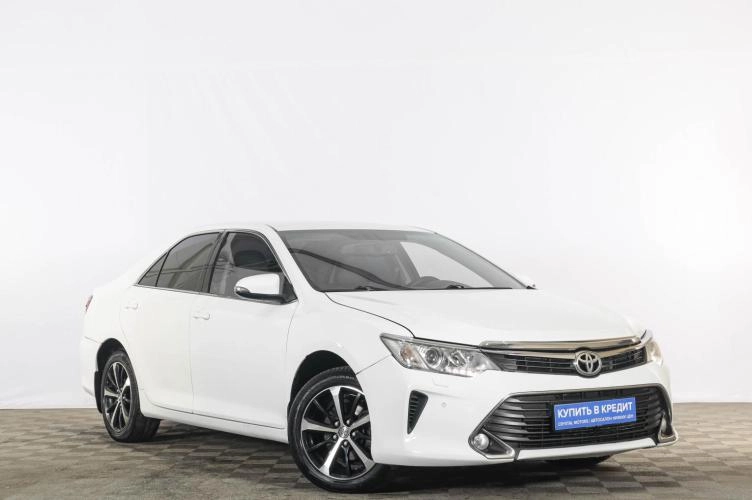 Toyota Camry 1 из 6