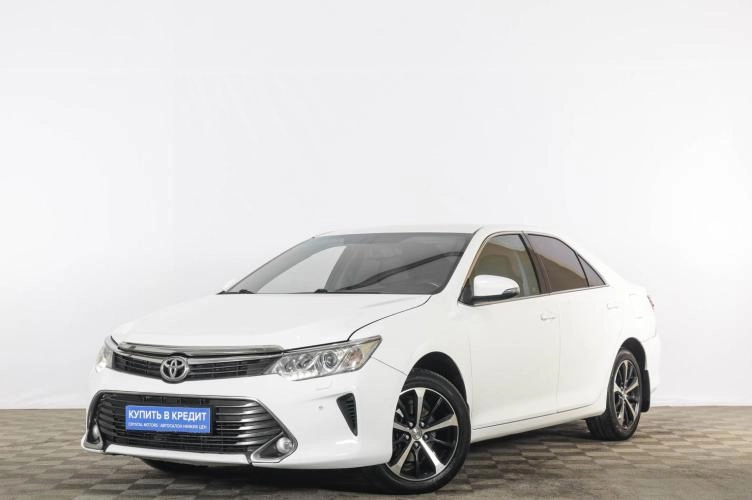 Toyota Camry 3 из 6