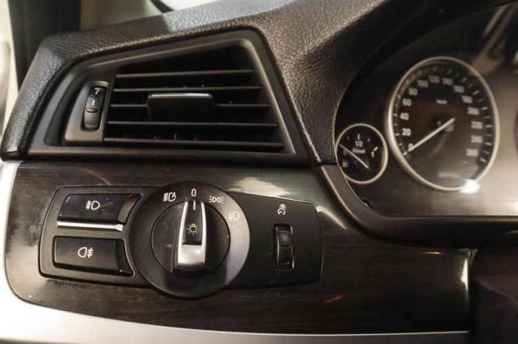 BMW 5 серия 11 из 18