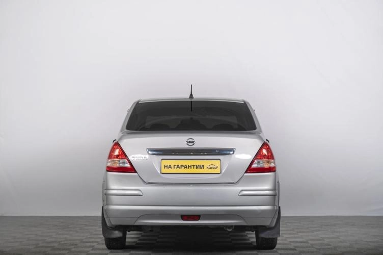 Nissan Tiida 4 из 6