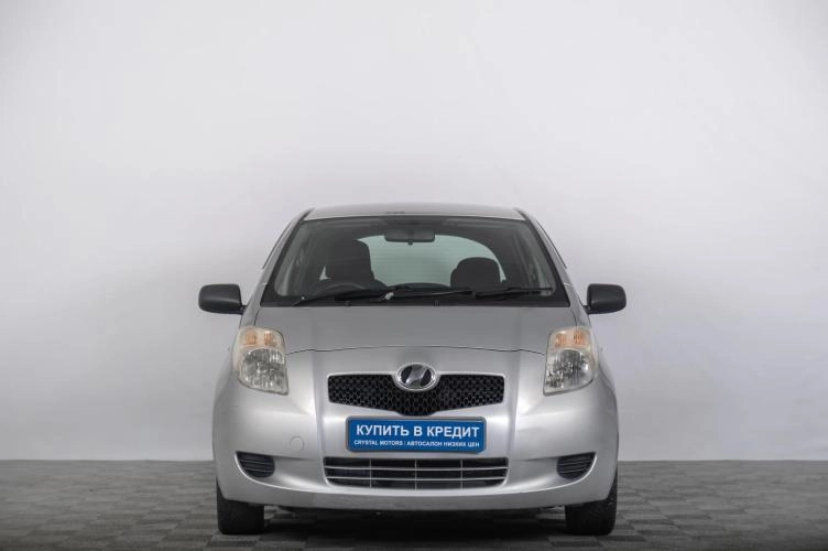 Toyota Vitz 3 из 6