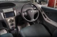 Toyota Vitz 9 из 17