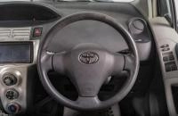 Toyota Vitz 12 из 17