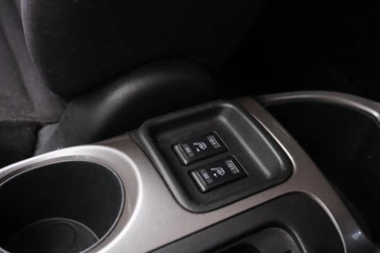 Nissan Juke 17 из 22