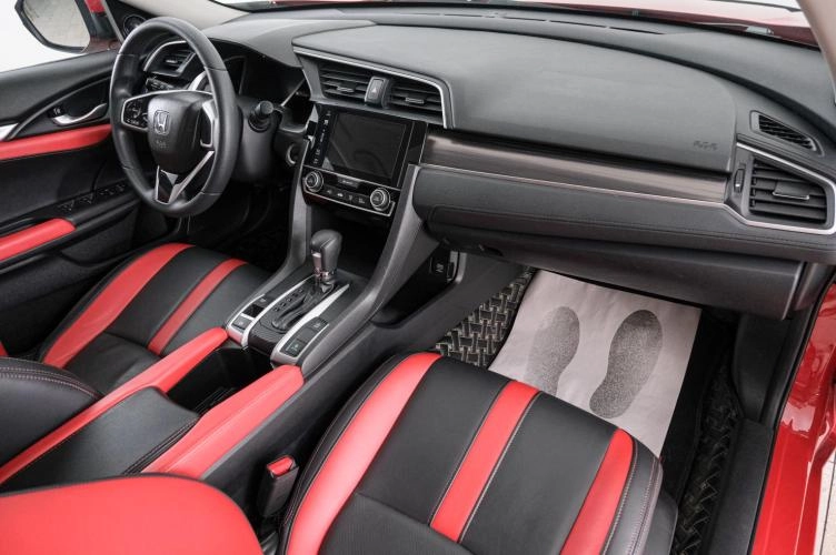 Honda Civic 12 из 22