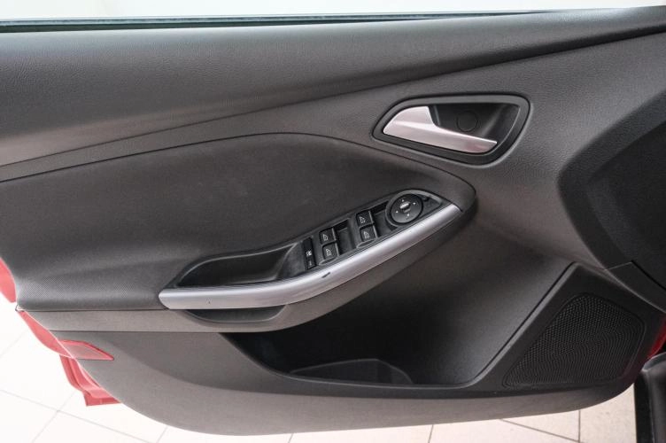 Ford Focus 20 из 23