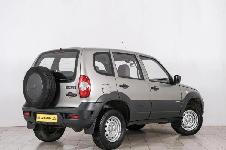 Chevrolet Niva 6 из 21