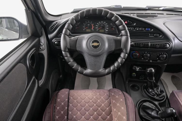 Chevrolet Niva 14 из 21