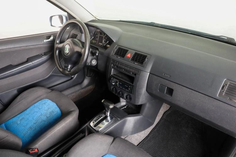 Skoda Fabia 10 из 19