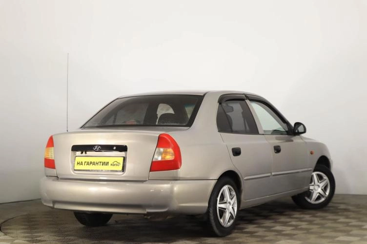 Hyundai Accent 4 из 6