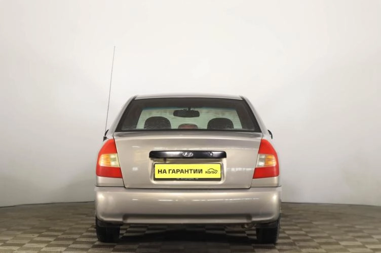 Hyundai Accent 5 из 6