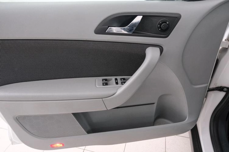 Skoda Yeti 16 из 21