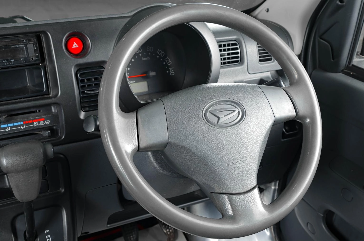 Daihatsu Hijet 11 из 15