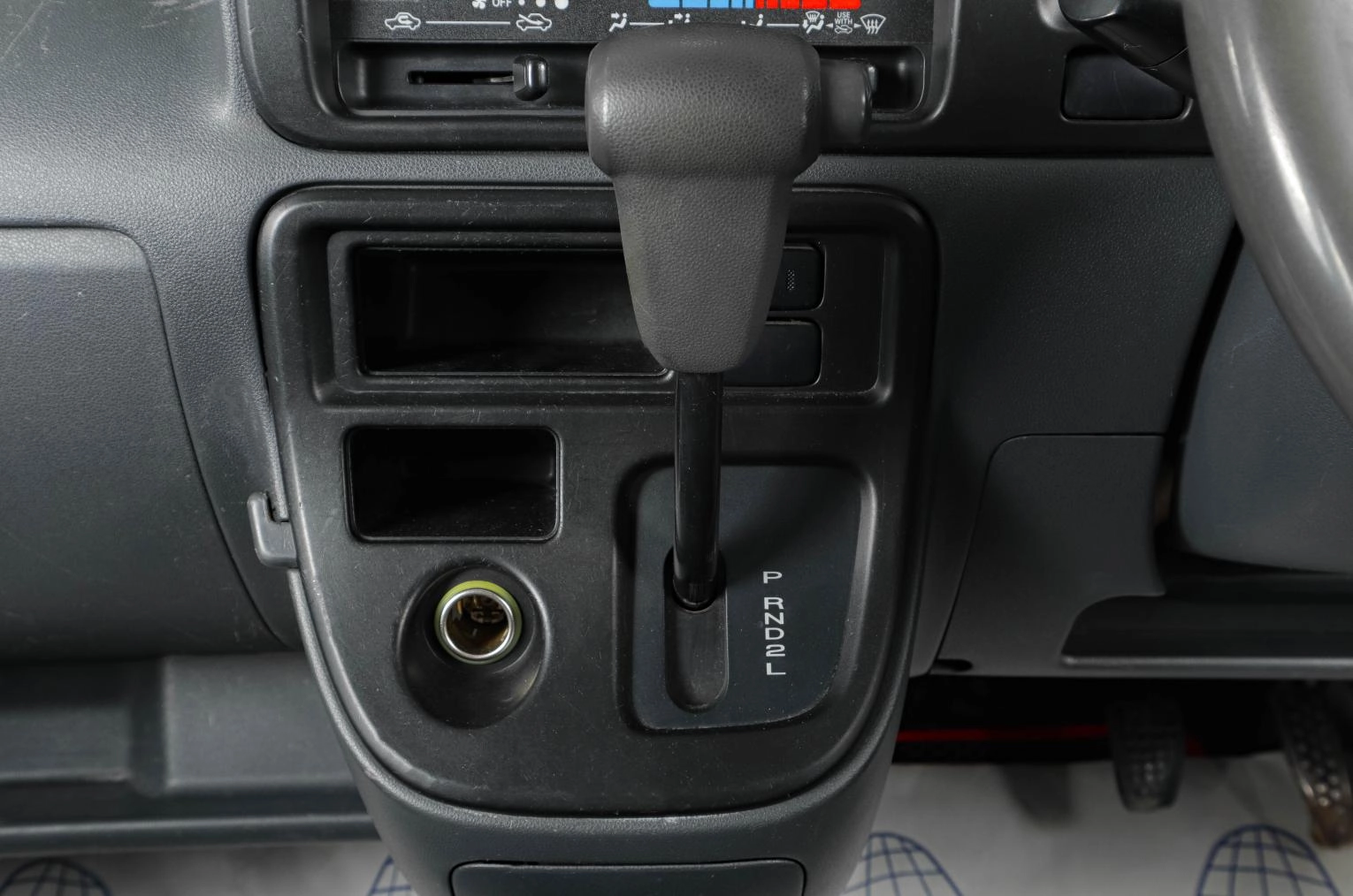 Daihatsu Hijet 14 из 15