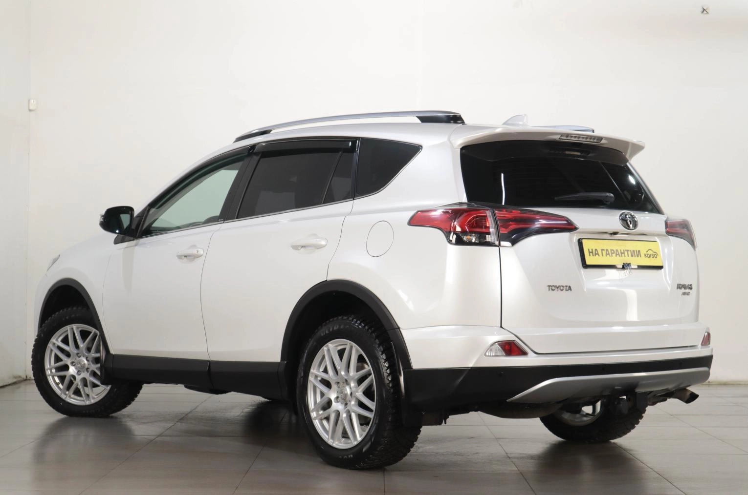 Toyota RAV4 4 из 17