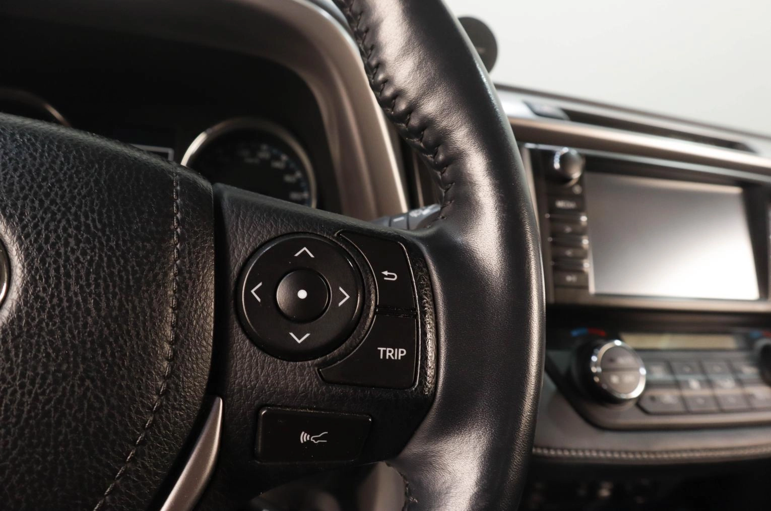 Toyota RAV4 11 из 17