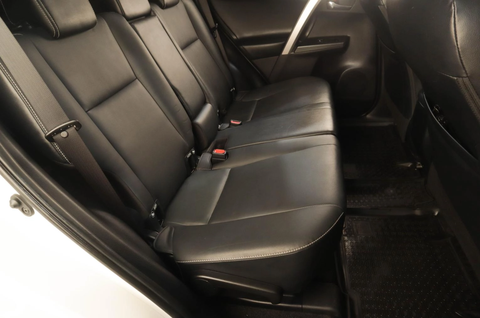 Toyota RAV4 17 из 17