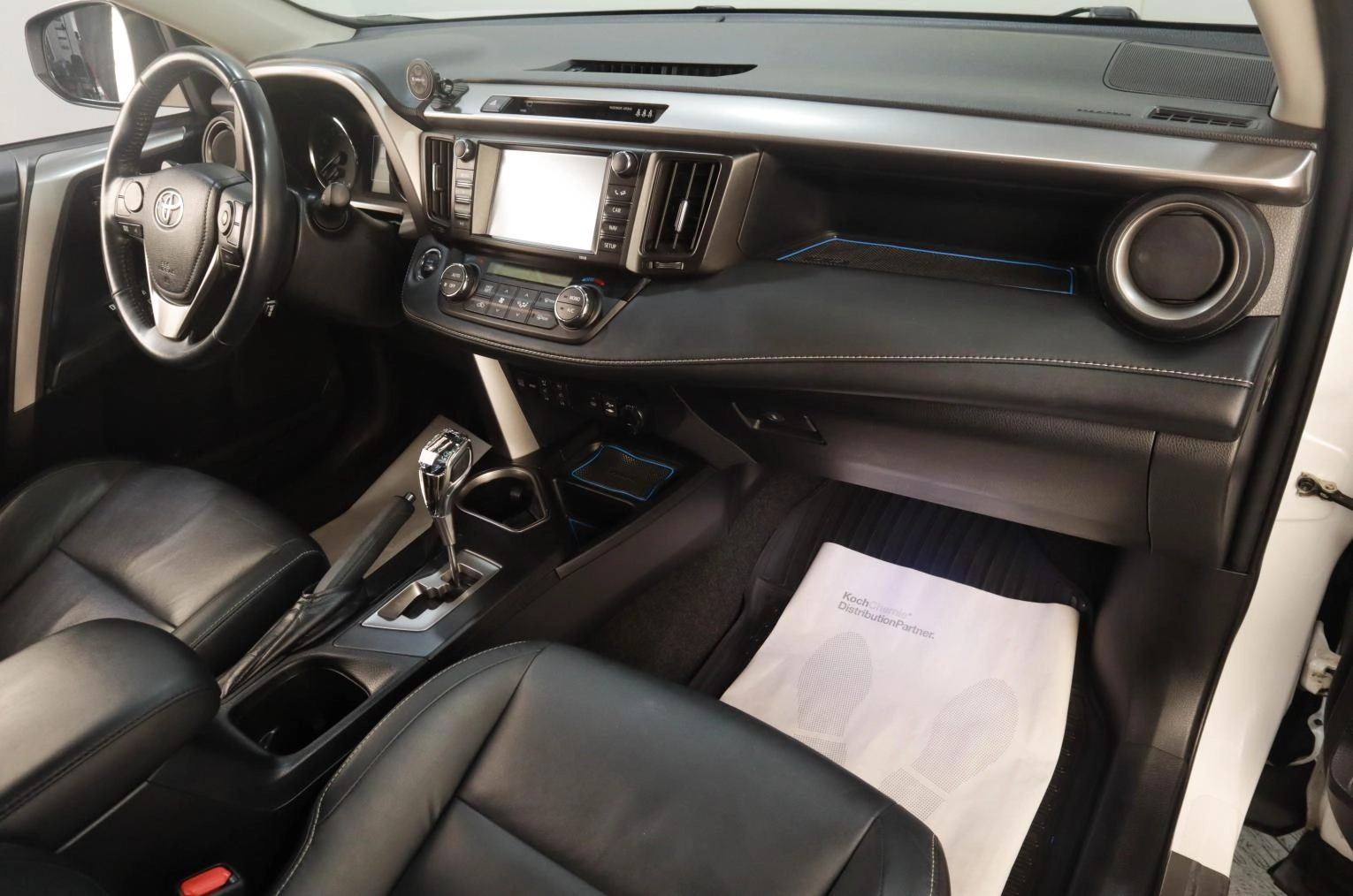 Toyota RAV4 8 из 17