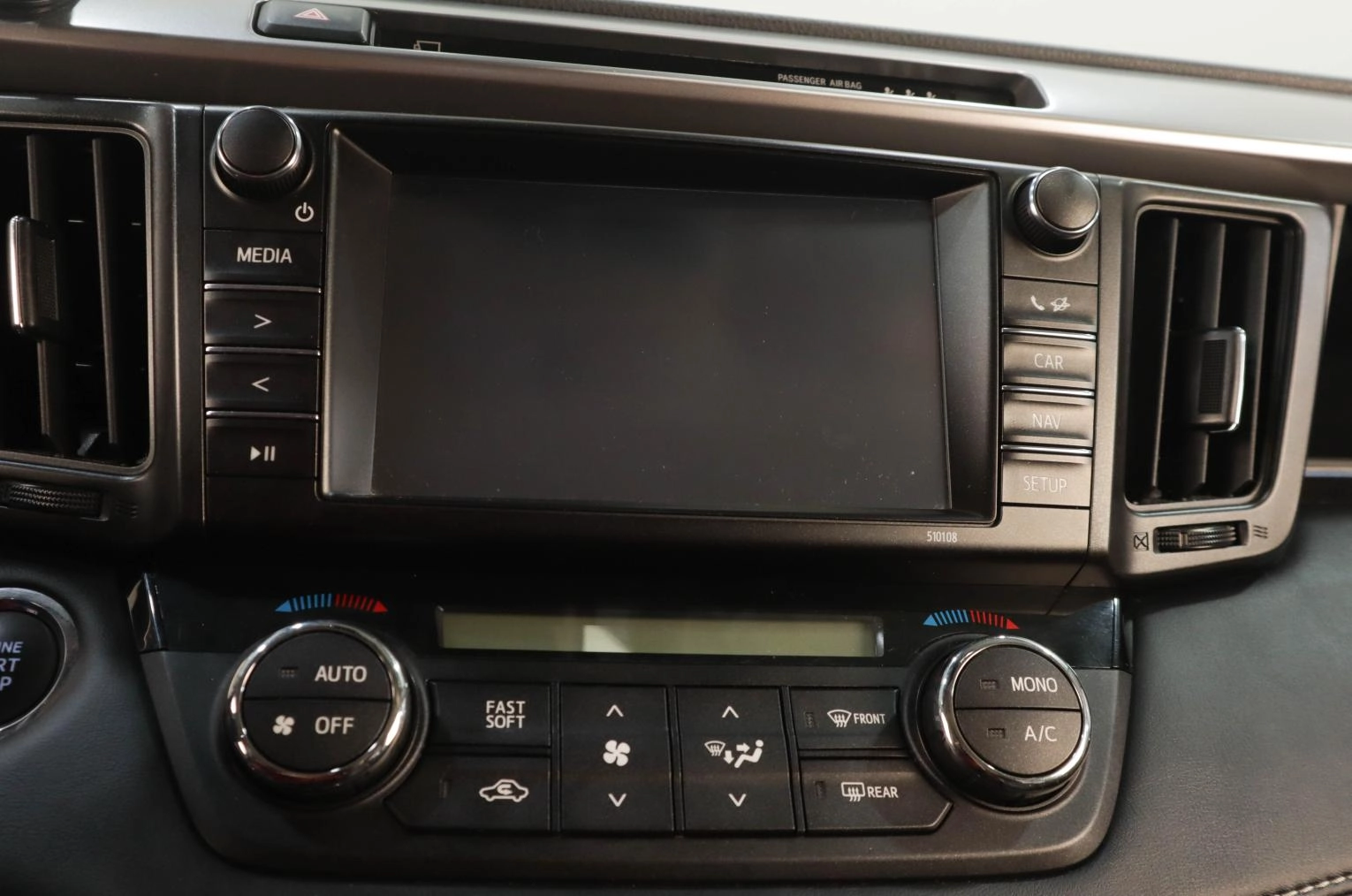 Toyota RAV4 13 из 17