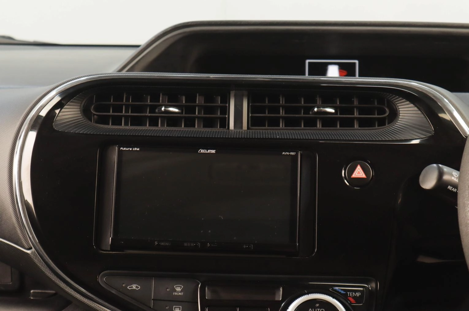 Toyota Aqua 16 из 19