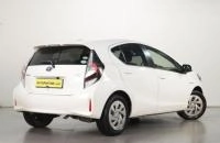 Toyota Aqua 4 из 19