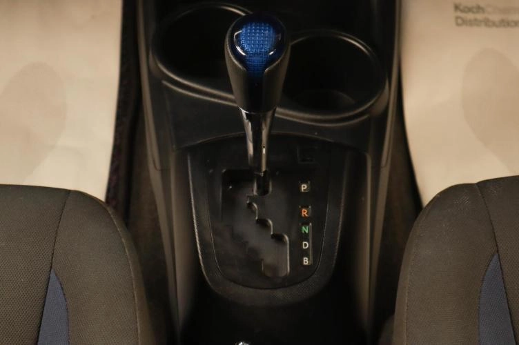 Toyota Aqua 17 из 19