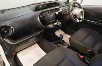 Toyota Aqua 8 из 19