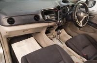 Honda Insight 8 из 19