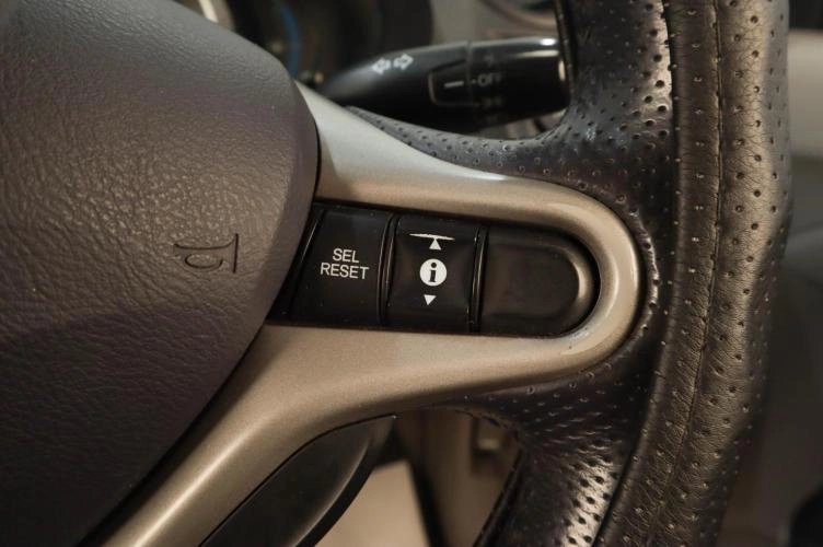 Honda Insight 13 из 19