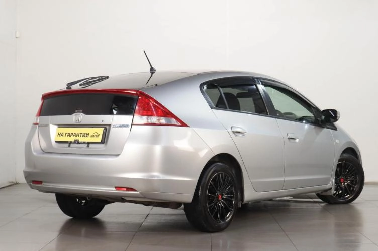 Honda Insight 4 из 6