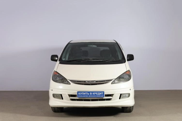 Toyota Estima 2 из 6