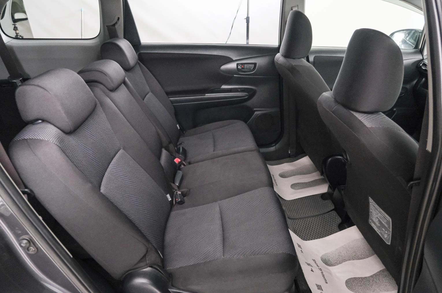Toyota Wish 20 из 21