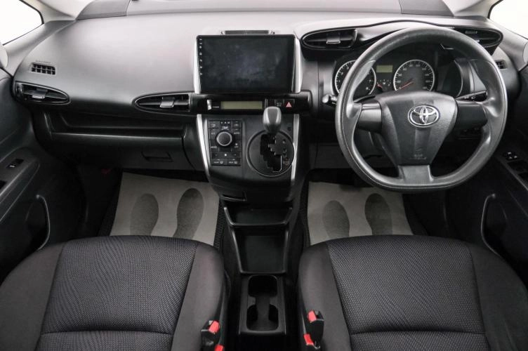 Toyota Wish 10 из 21