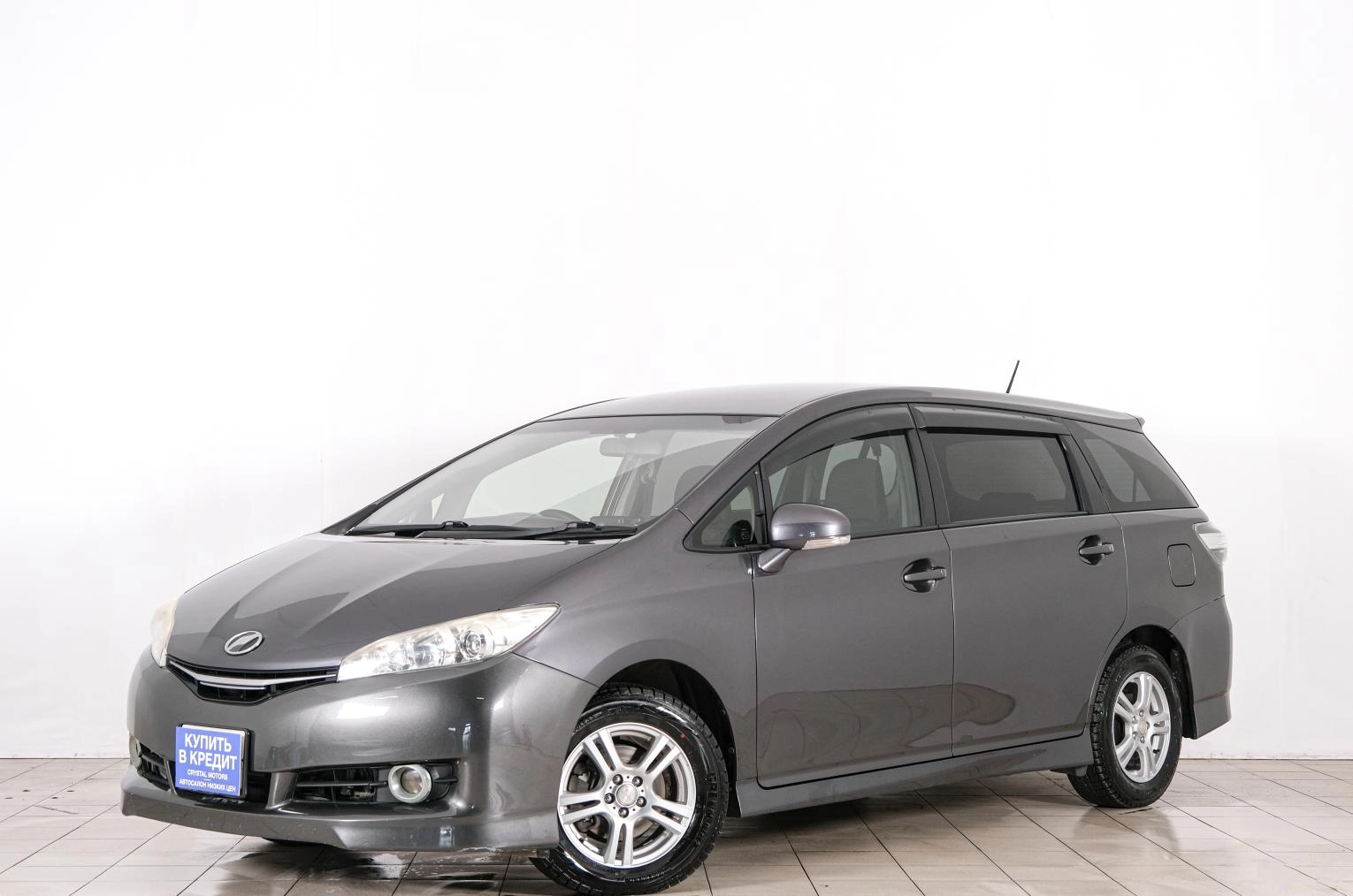 Toyota Wish 3 из 21