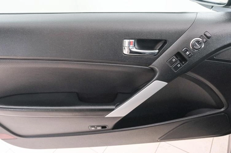 Hyundai Genesis 18 из 22
