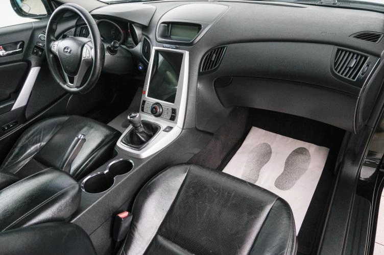 Hyundai Genesis 12 из 22