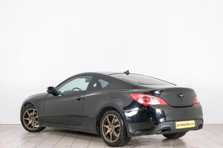 Hyundai Genesis 4 из 6