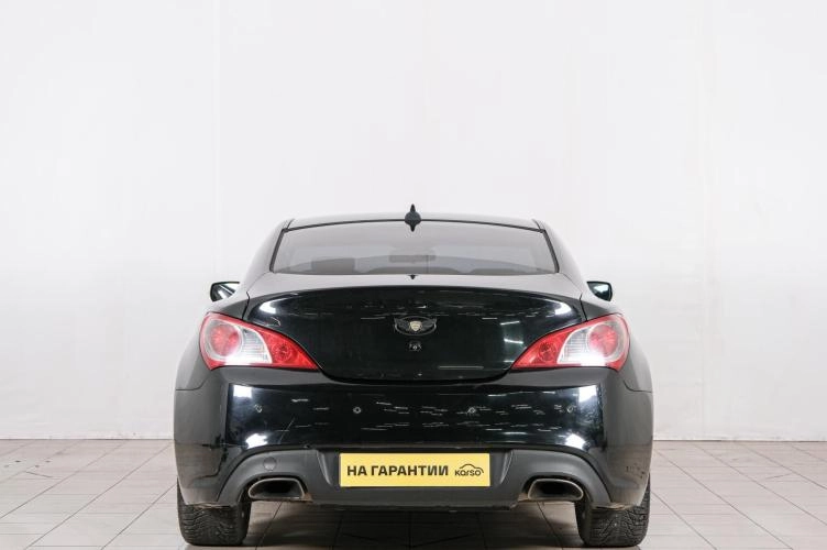 Hyundai Genesis 5 из 6