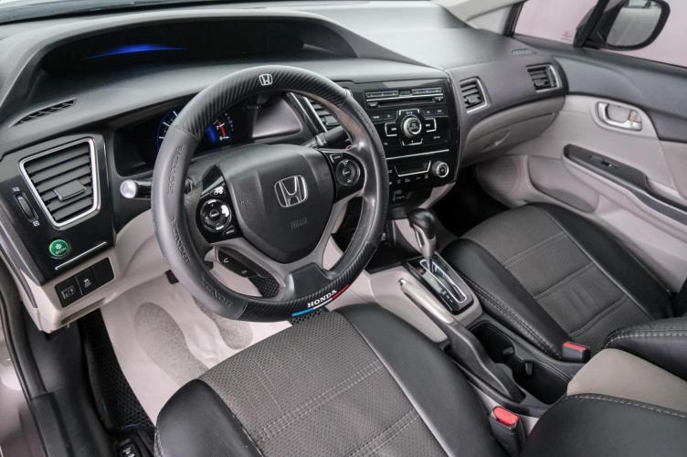 Honda Civic 8 из 21