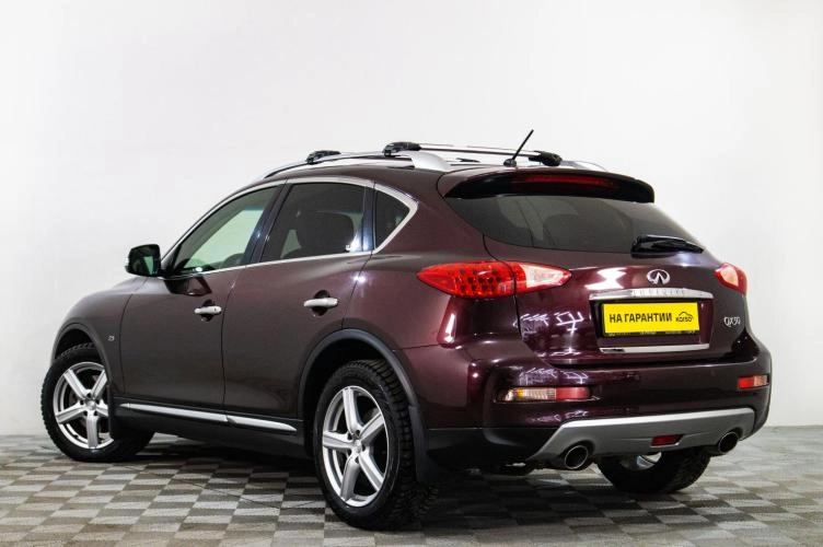 Infiniti QX50 4 из 6