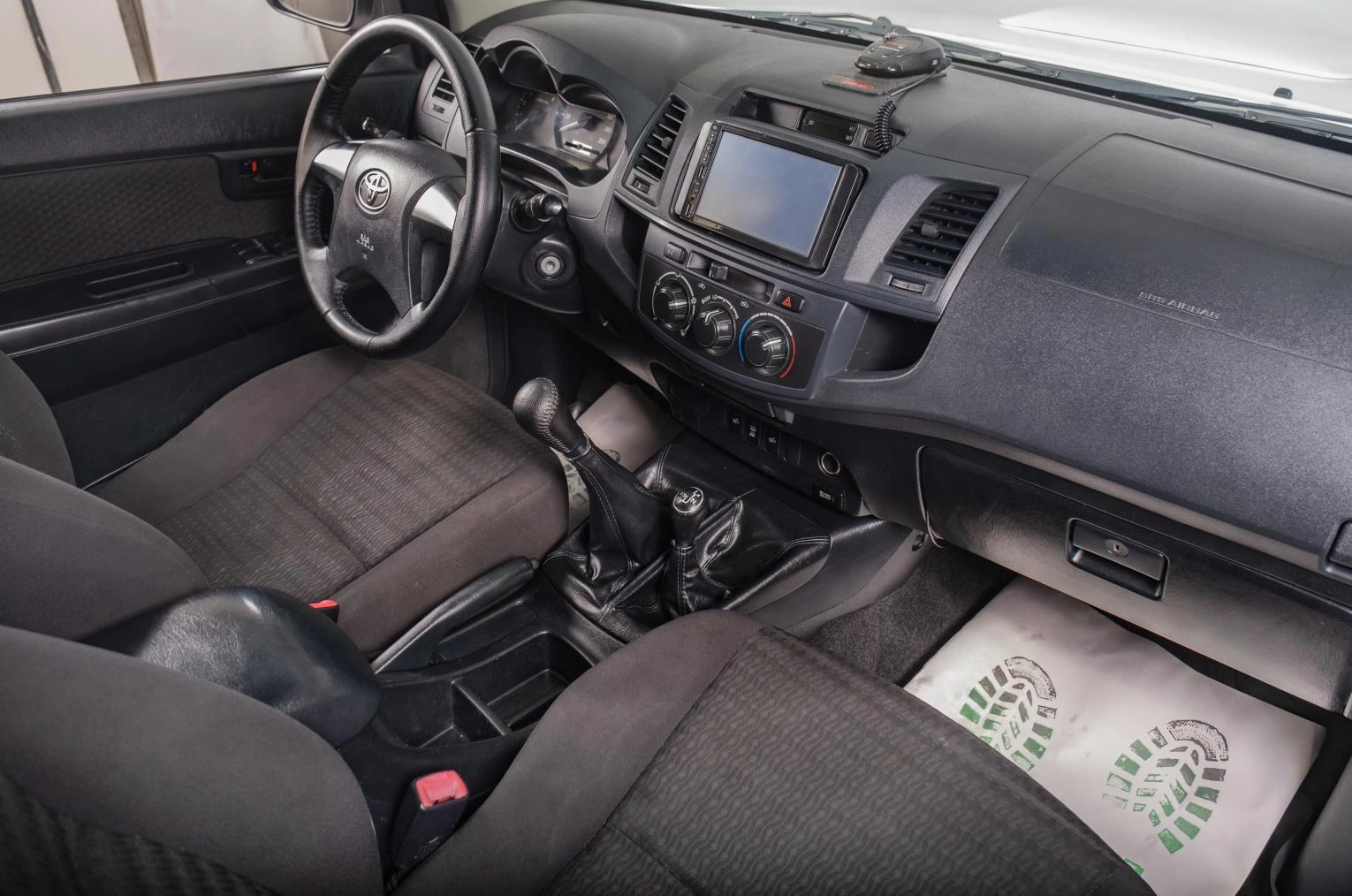 Toyota Hilux 15 из 16